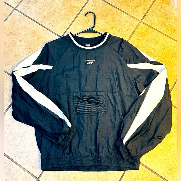 Reebok women’s vector pullover - Picture 2 of 9